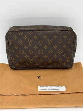 Louis Vuitton Trousse 28 Monogram Canvas Toiletry Bag w/Dust Bag and Entrupy COA